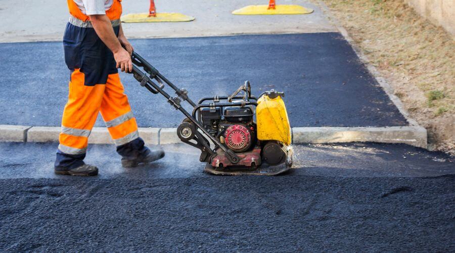 Professional gutter cleaning in Leonardville, KS